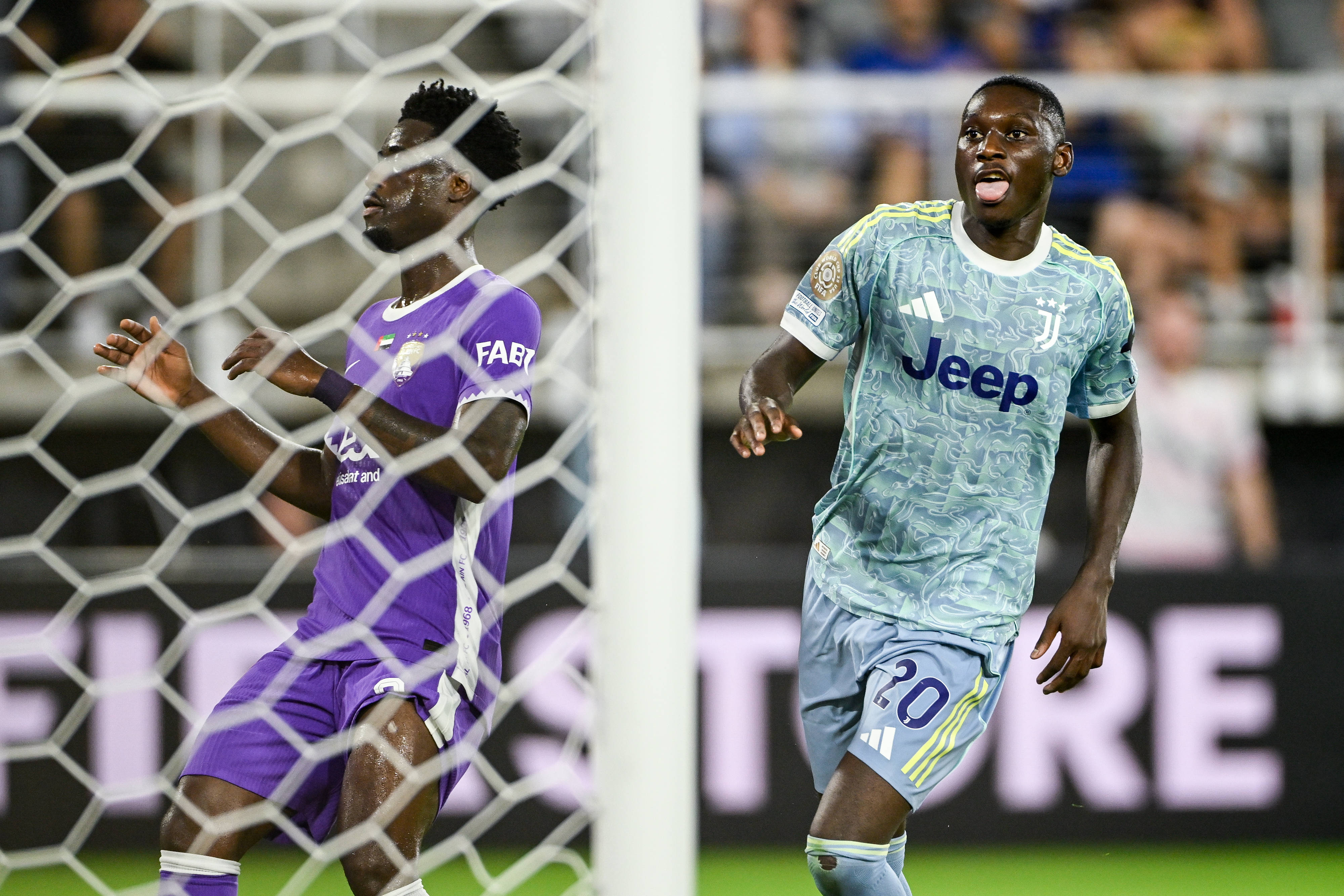 曼城客场大胜尤文图斯，取得关键三分