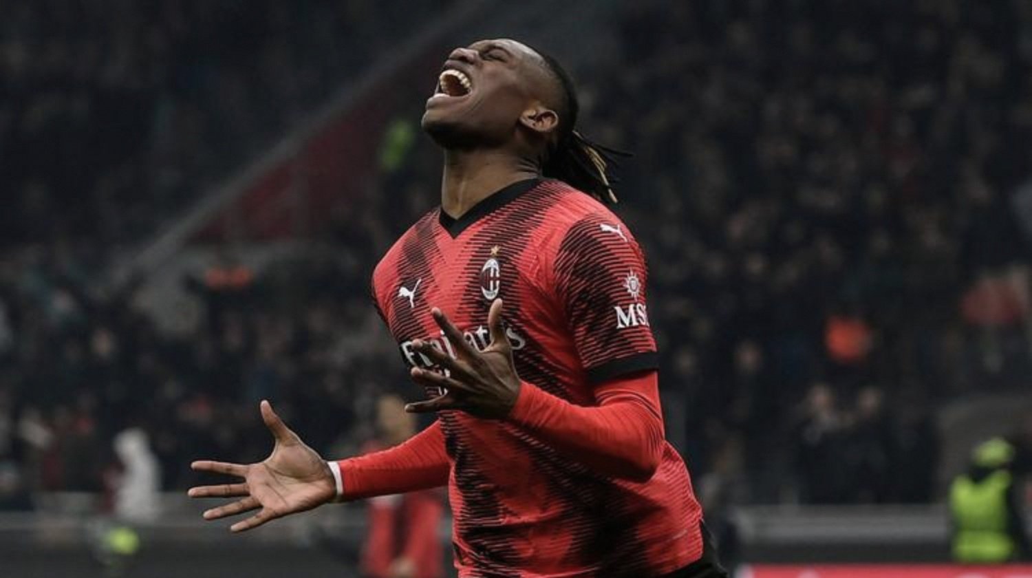 AC米兰客场取胜，积分追赶领头羊(ac米兰晋级)